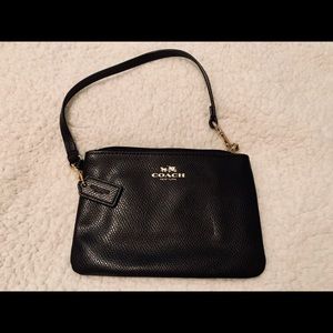 Coach small cross grain wristlet- black